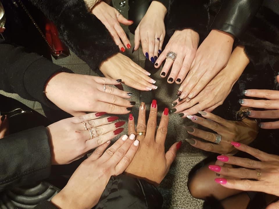 DIFERENCIAS ENTRE ACRILICO Y GEL